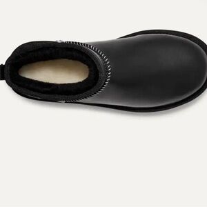 NWT) UGG Black Leather Ankle Boots, Classic Ultra Leather boots